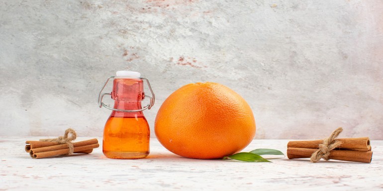 Aceite esencial de naranja: Para qué sirve, cómo usarlo y cómo aprovechar sus beneficios