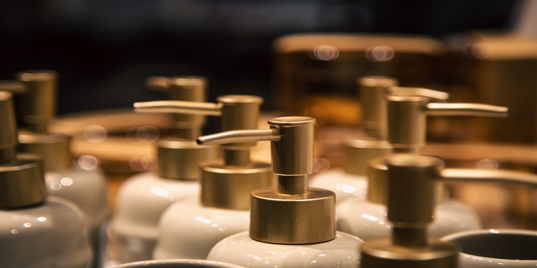 Rutina de belleza premium: Cómo cuidar tu piel con alta cosmética